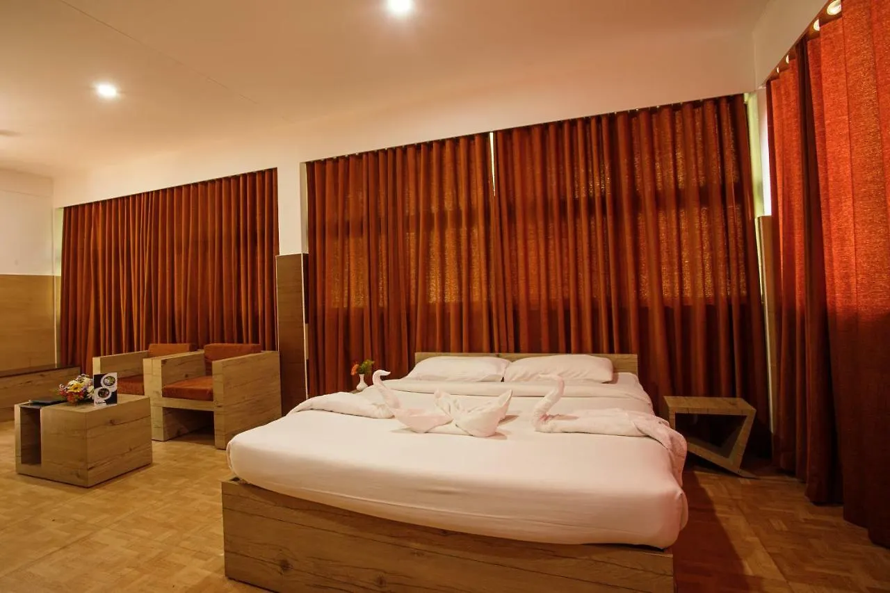Crescent Family Resort Ambalavayal 3*,